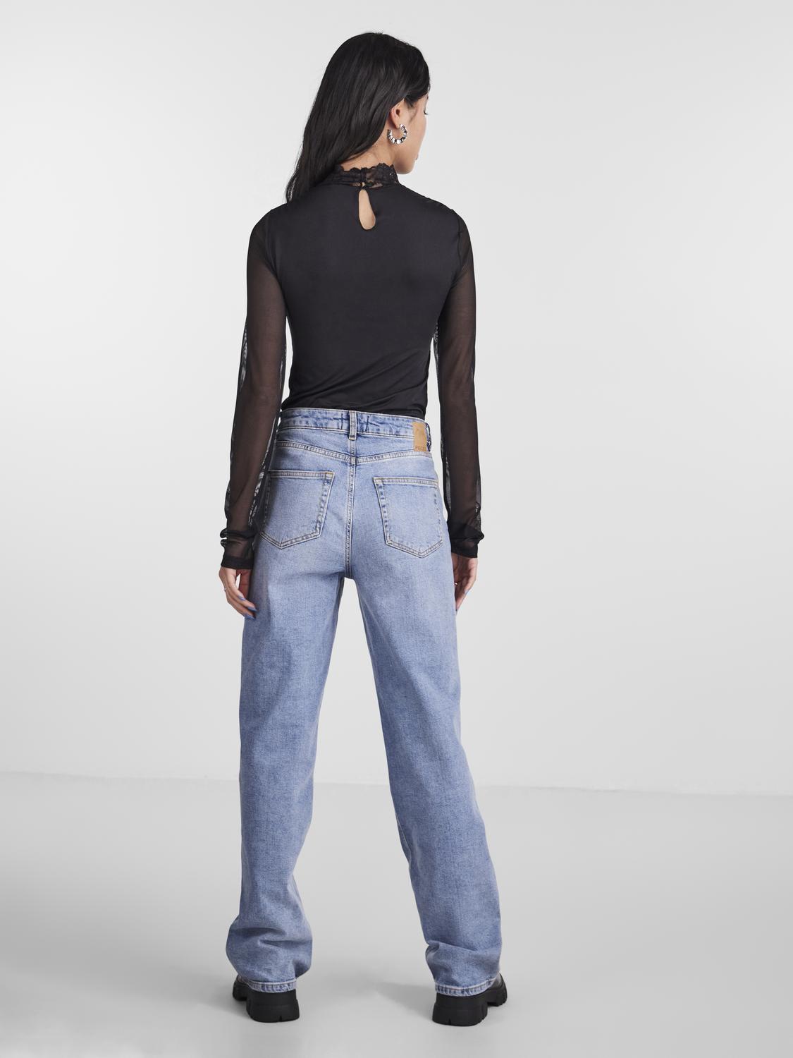 model_shot-back