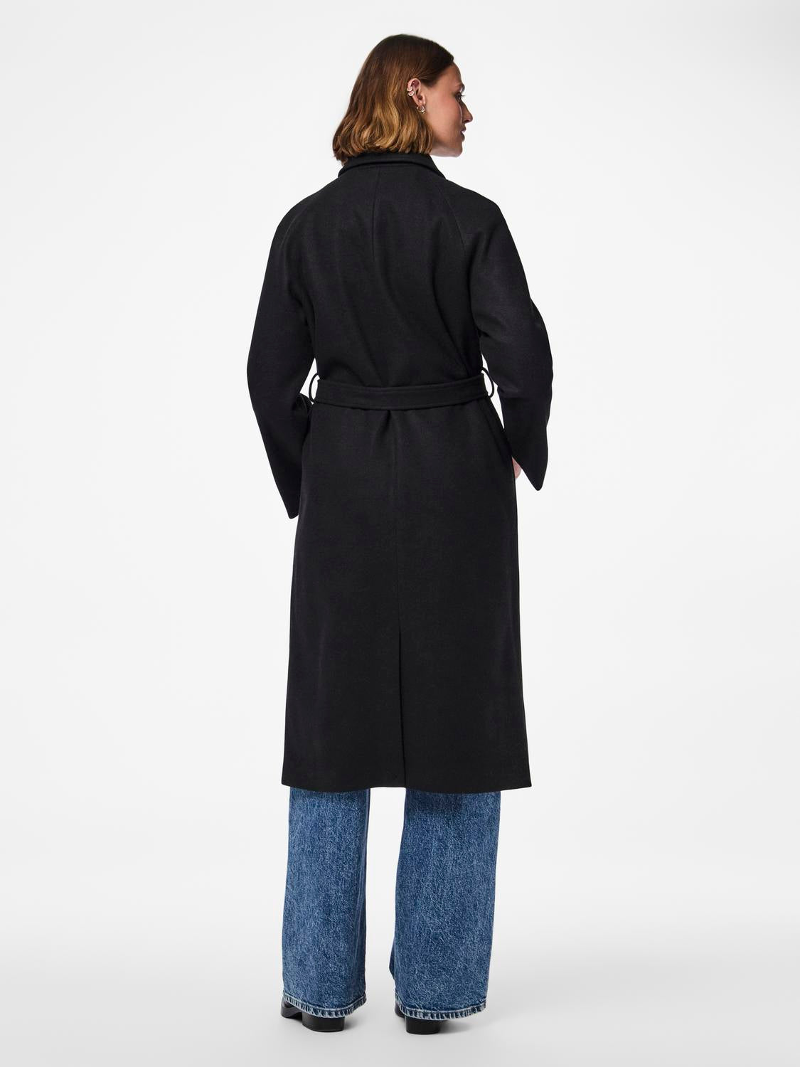 model_shot-back