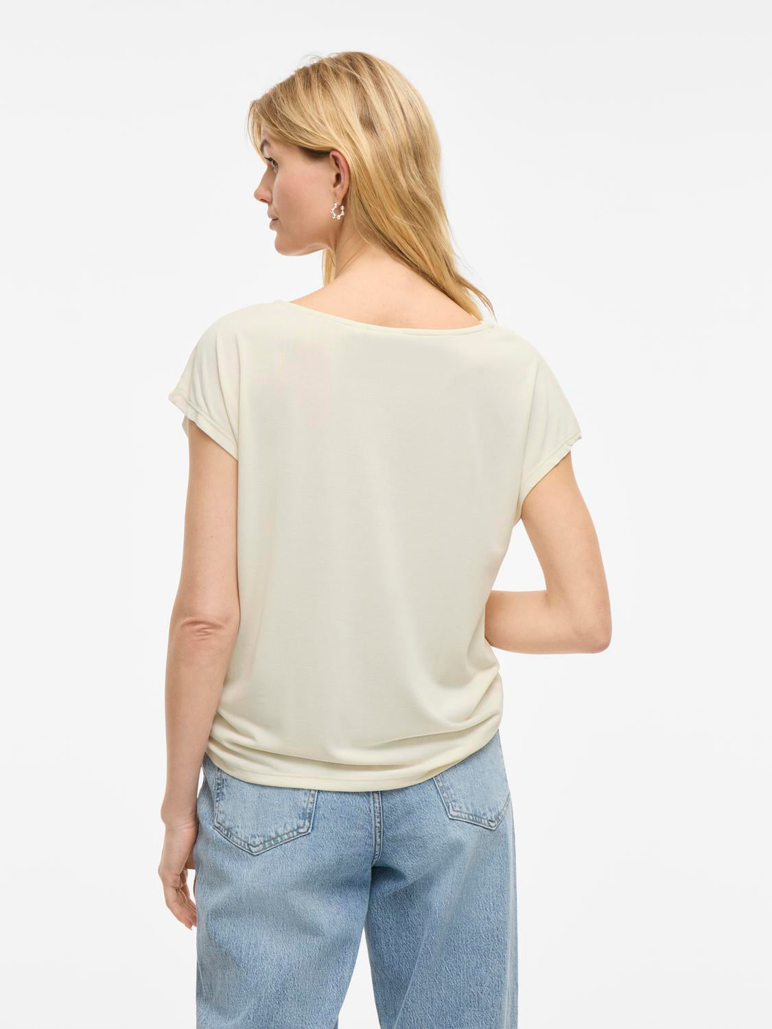 model_shot-back