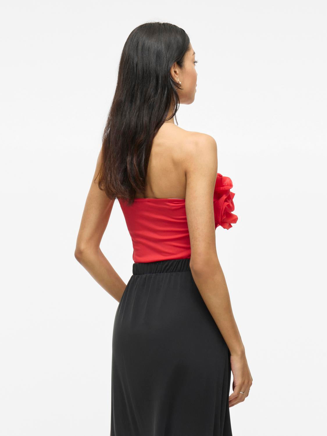 model_shot-back