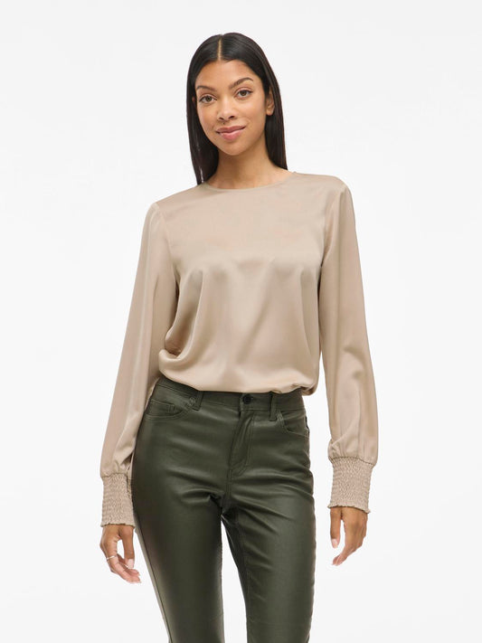 model_shot-front