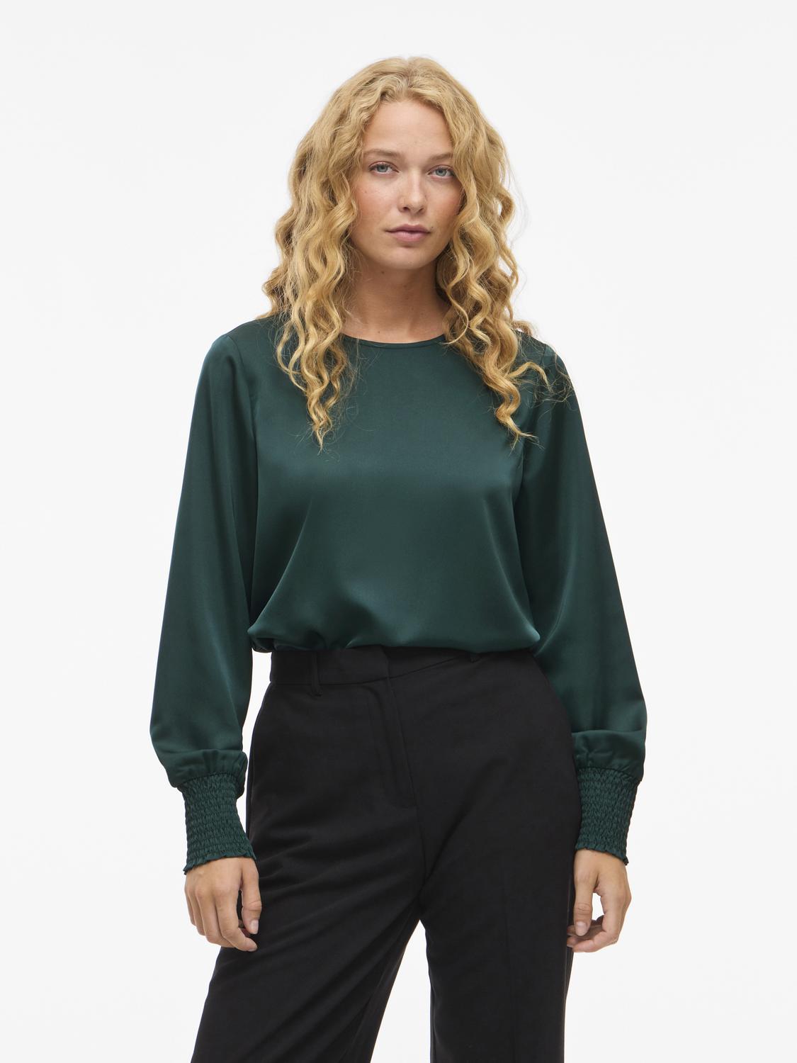 model_shot-front