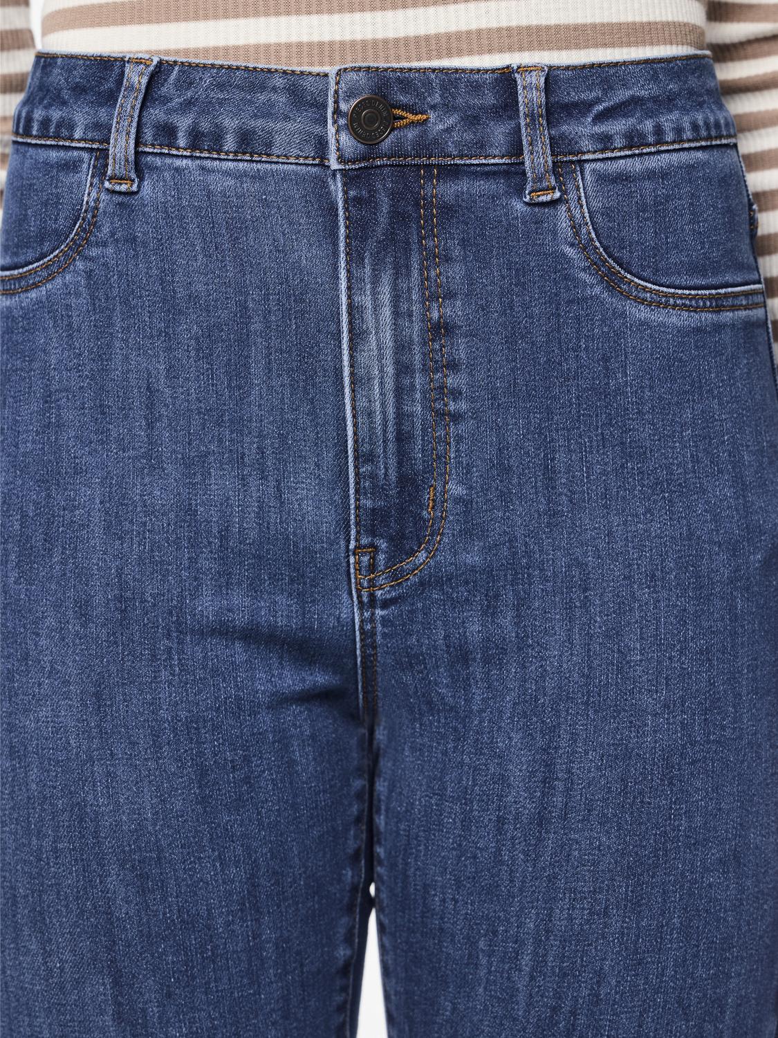 model_shot-detail