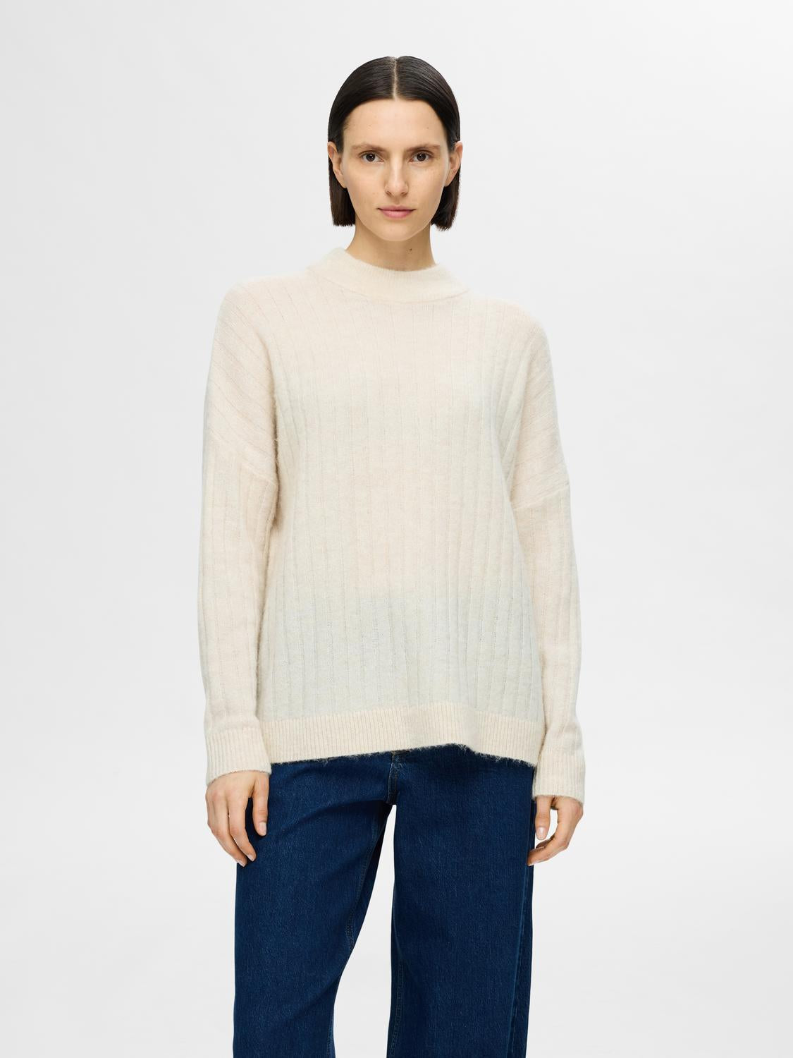 model_shot-front