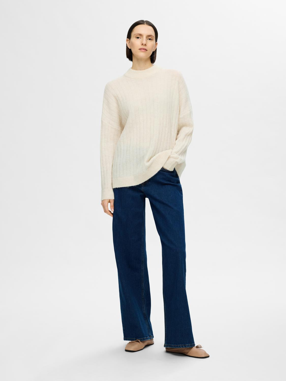 model_shot-front_full