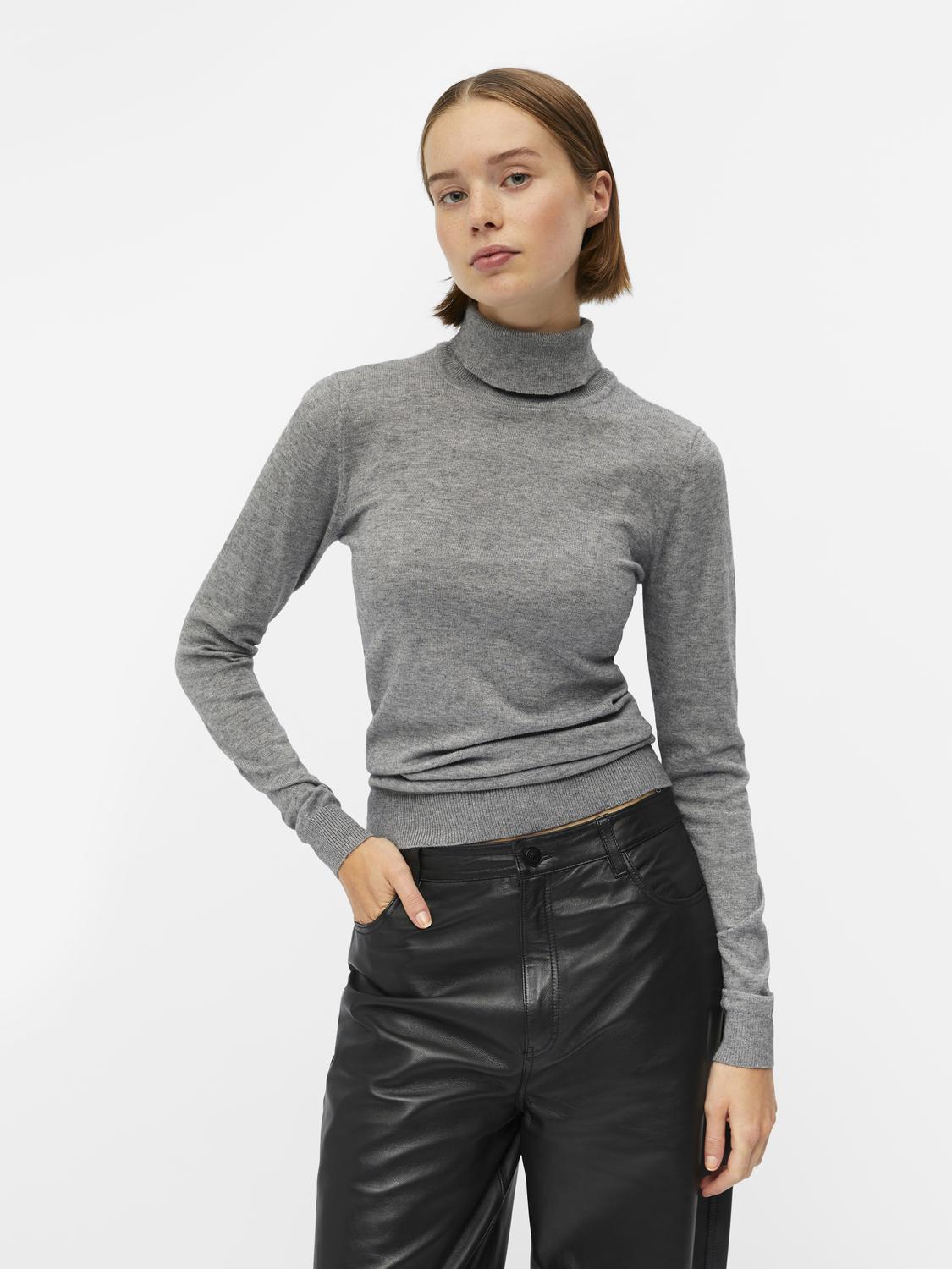 model_shot-front