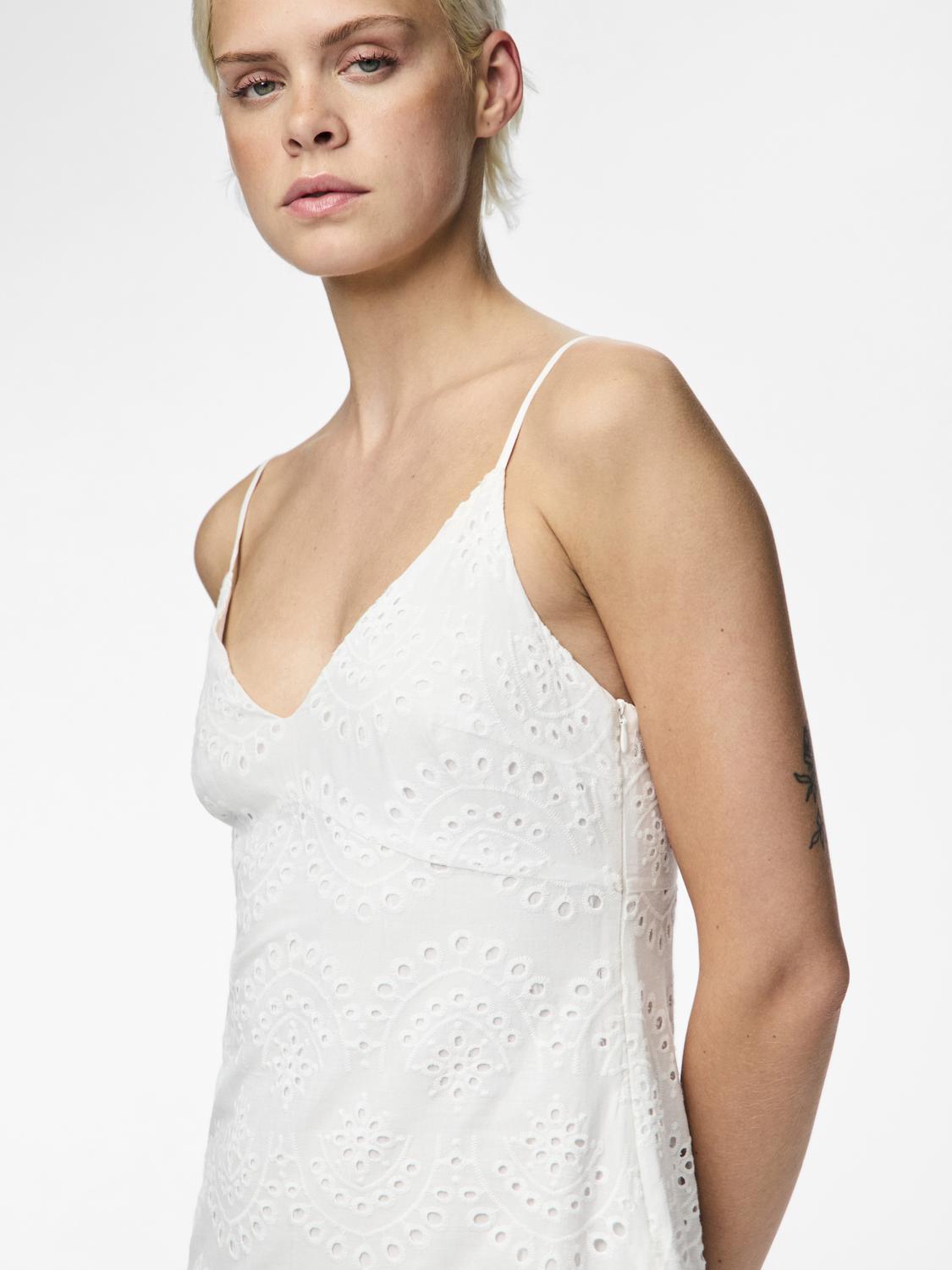 model_shot-detail