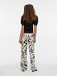 model_shot-back
