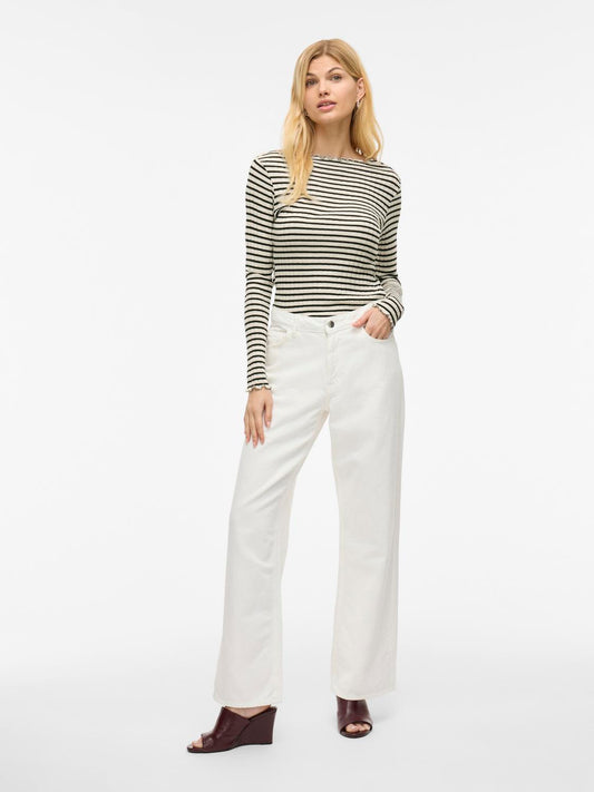 model_shot-front_full