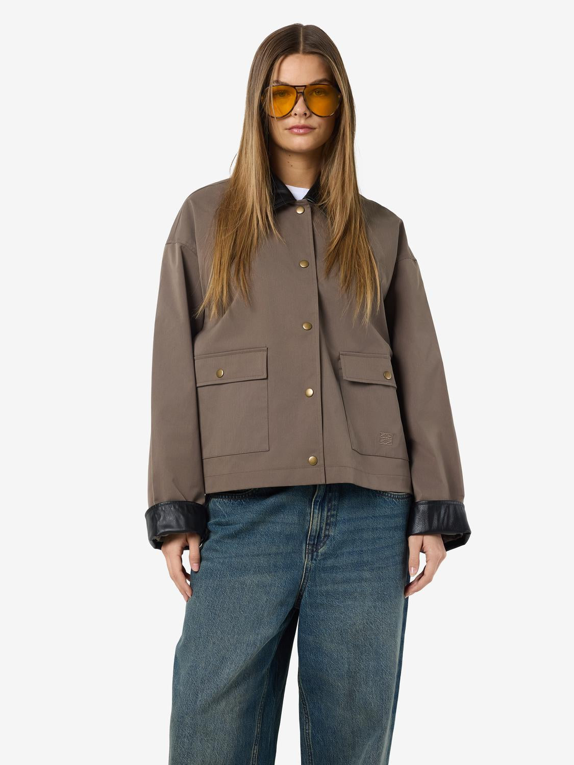 model_shot-front