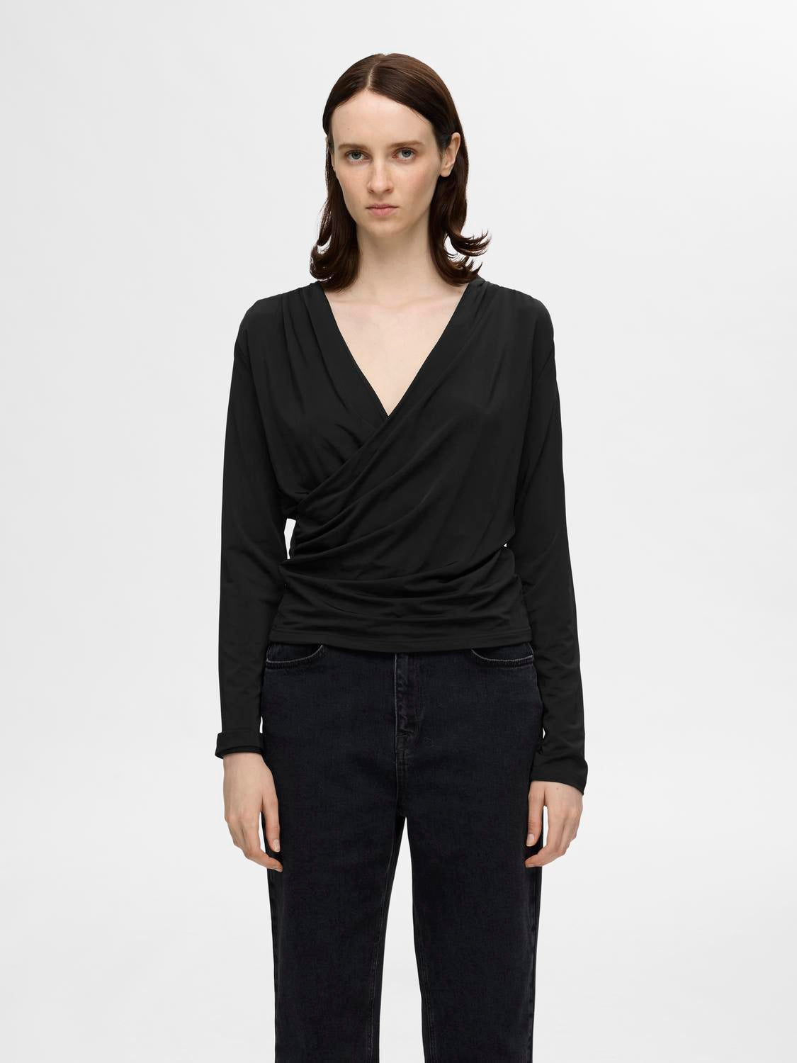 model_shot-front