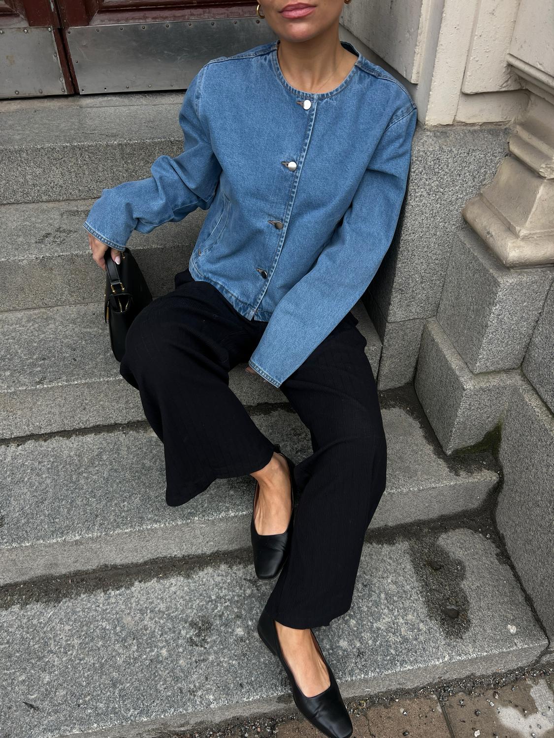 model_shot-creative