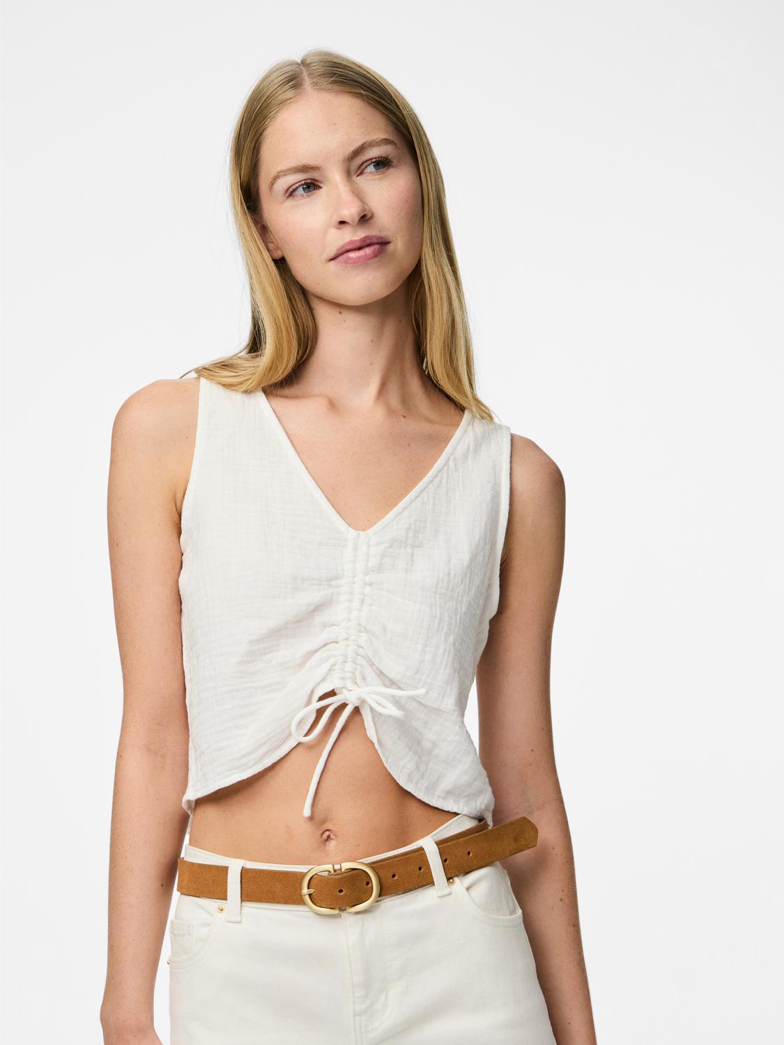 model_shot-front
