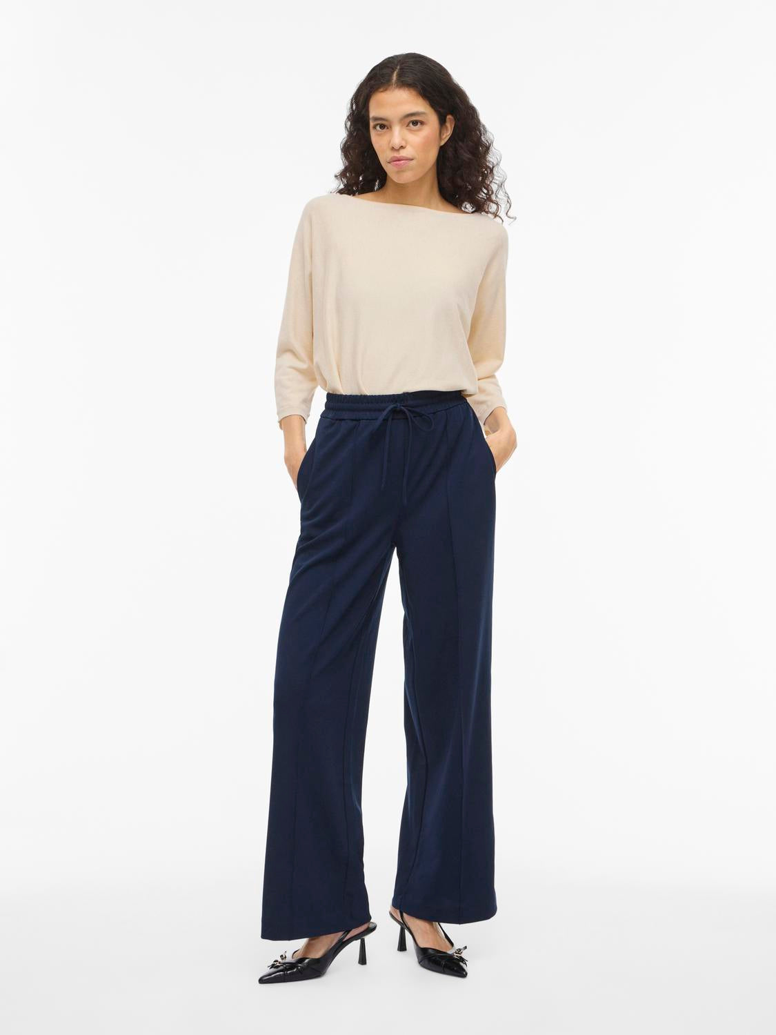 model_shot-front_full