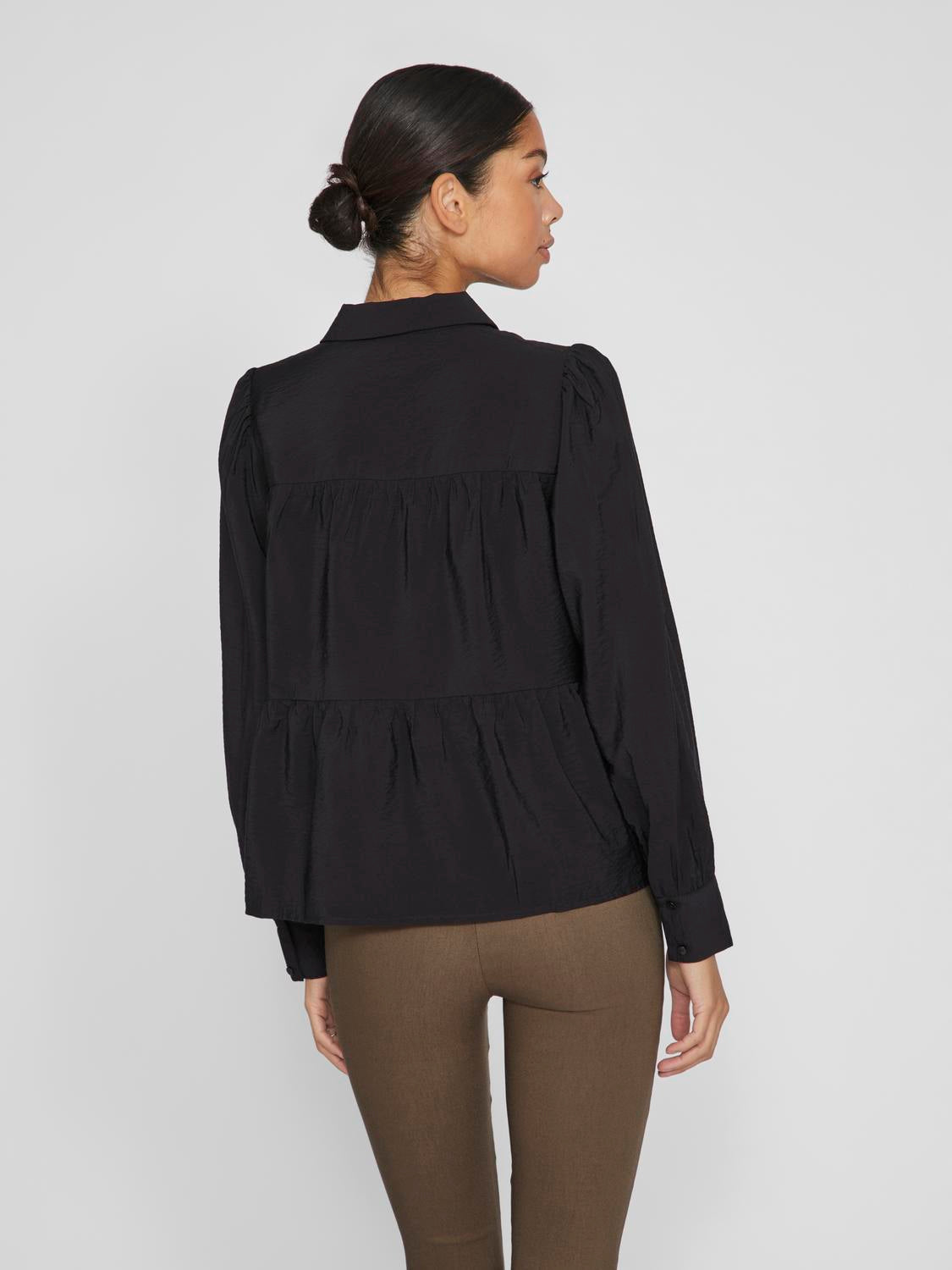 VIKATRIA Shirts - Black