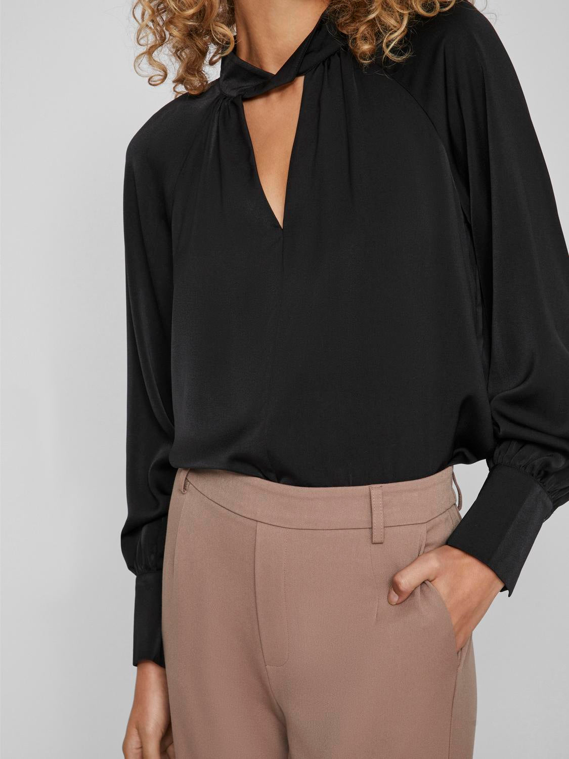 VIELMA T-Shirts & Tops - Black
